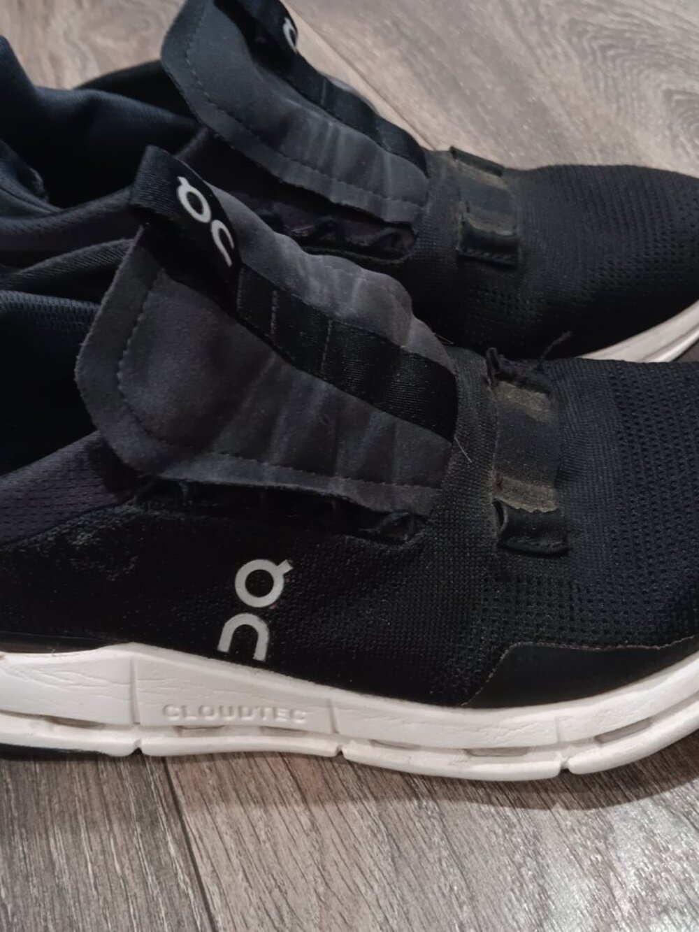 On running cloudnova sneakers / black / womans size 7 - Picture 7 of 9